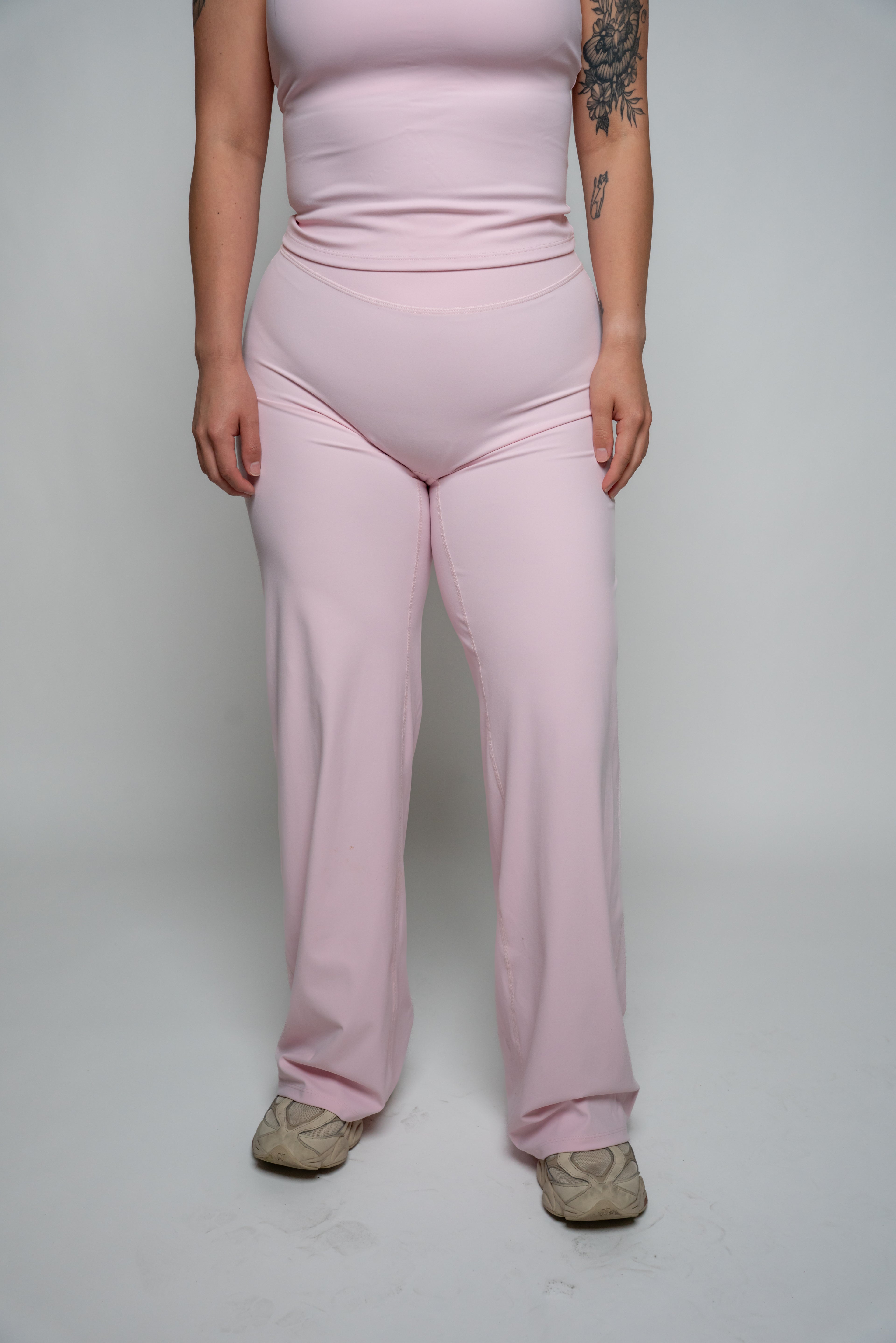 Cloud Form Straight Legging