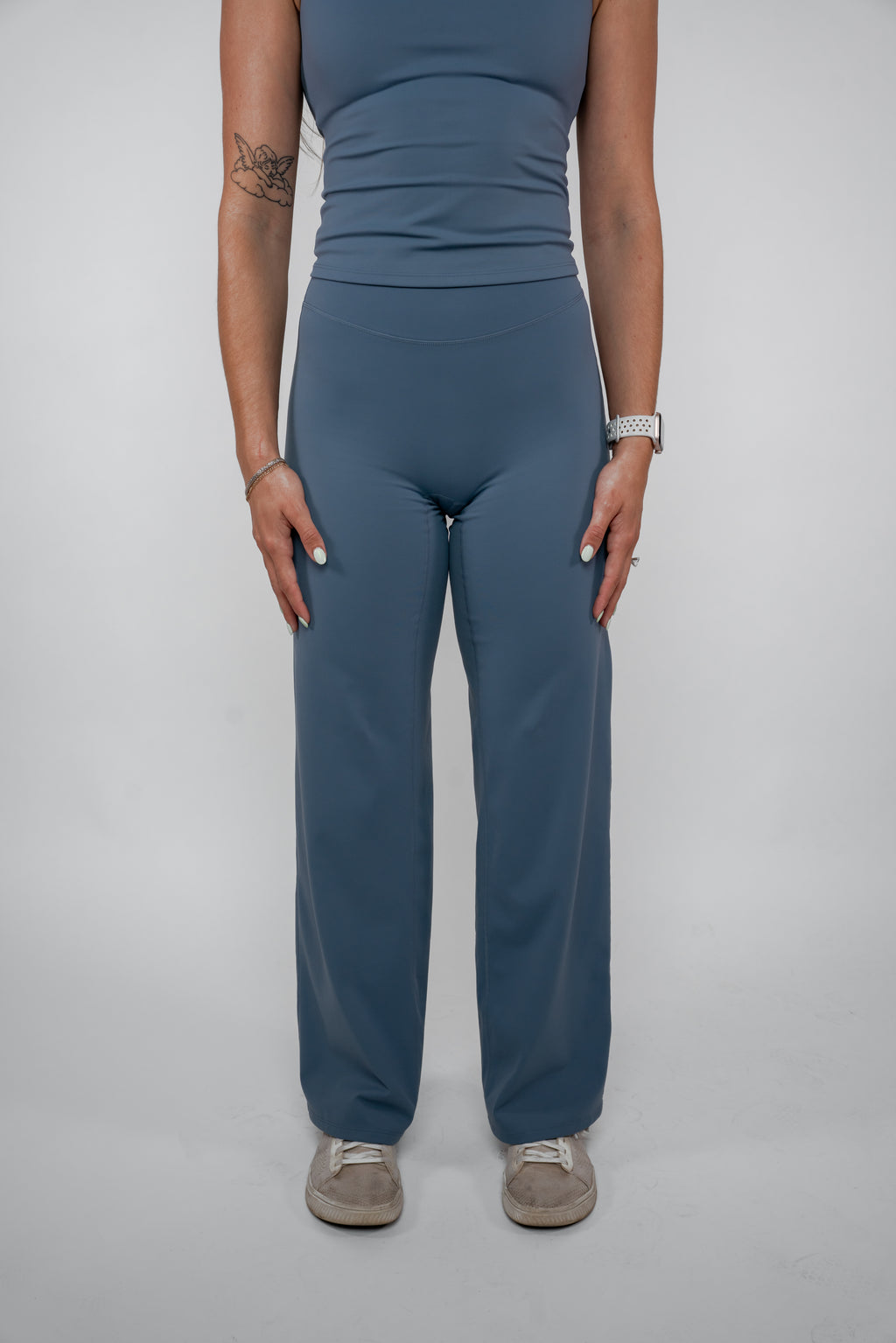 Cloud Form Straight Legging