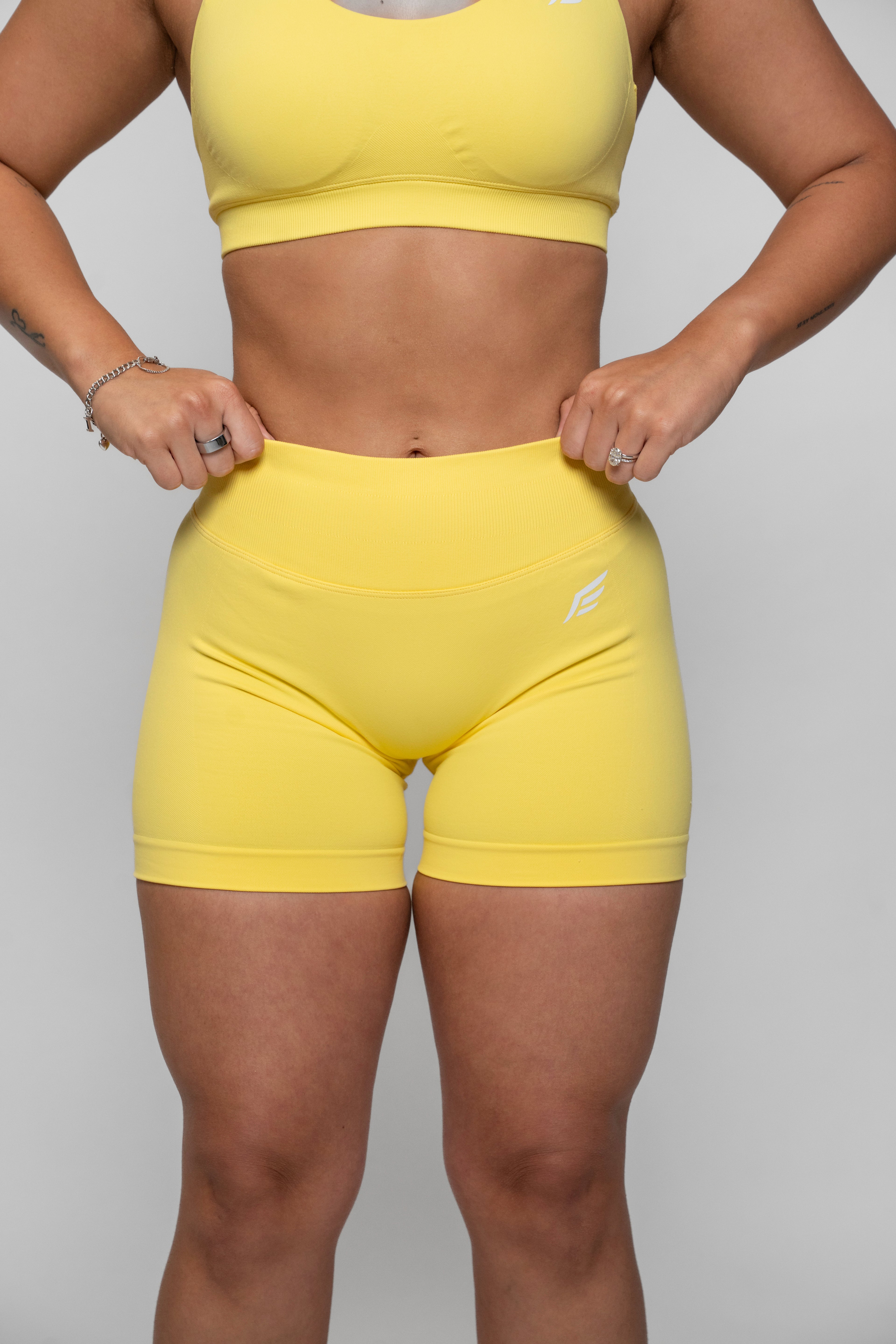 Endurance  Shorts